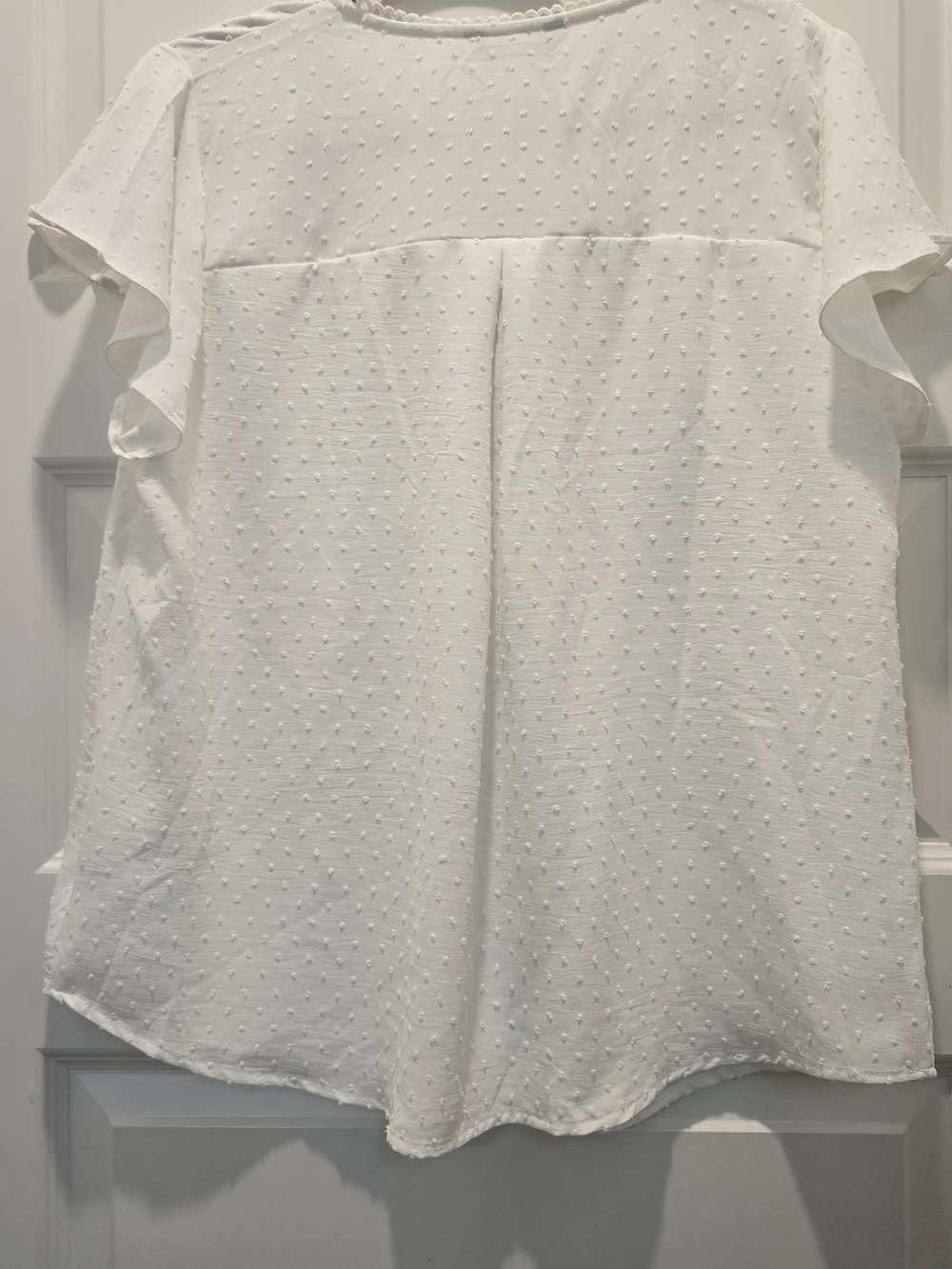 Women's White Textured Dot Split V-Neck Blouse - Picture 7 of 7